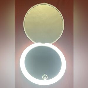 LED lighting rechargeable compact mirror